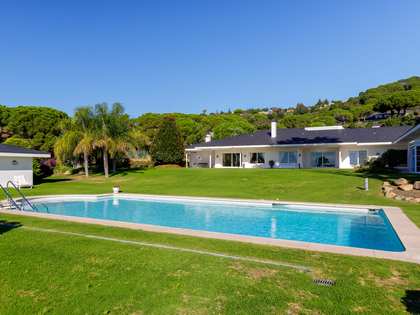 Casa / villa de 1,252m² en venta en Sant Vicenç de Montalt
