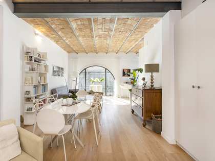 Квартира 90m² на продажу в Борн, Барселона