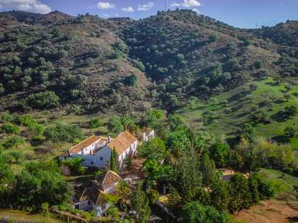 1,048m² landhaus zum Verkauf in west-malaga, Malaga