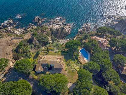 Villa van 428m² te koop in Lloret de Mar / Tossa de Mar
