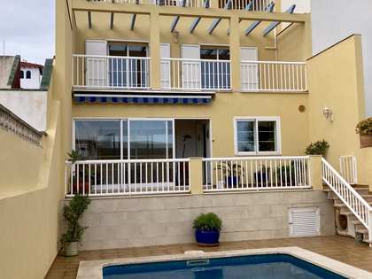 Villa van 334m² te koop met 95m² terras in Maó, Menorca