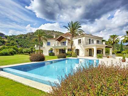 Casa / villa di 1,010m² con 396m² terrazza in vendita a Benahavís