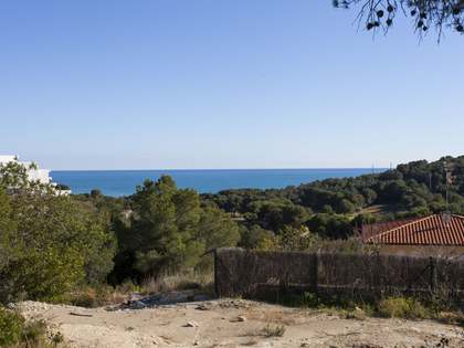Parcel&middot;la de 1,245m&sup2; en venda a Terramar, Sitges