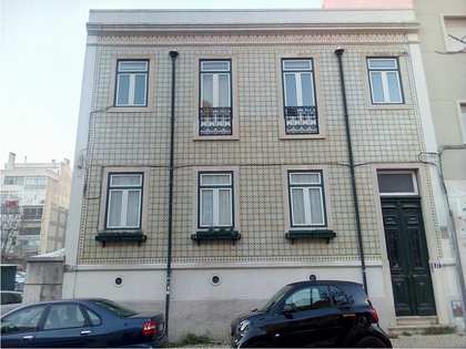 Edificio de 2 plantas en venta en Lisboa, Portugal