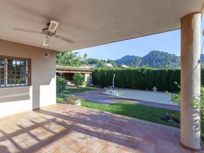 320m² haus / villa mit 134m² terrasse zur Miete in Los Monasterios
