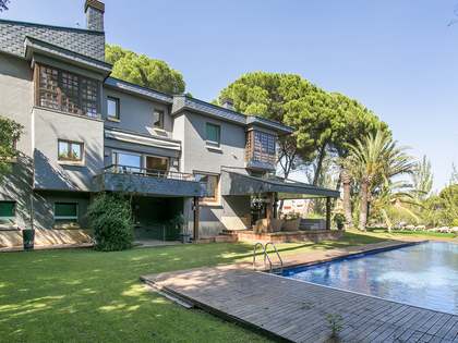 Casa / Vila de 736m&sup2; em aluguer em Sant Cugat, Barcelona