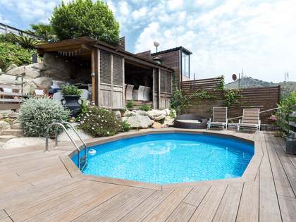 Huis / villa van 425m² te koop in Esplugues, Barcelona