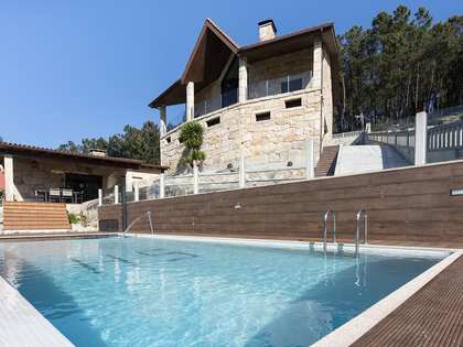 Casa / vil·la de 456m² en venda a Pontevedra, Galicia