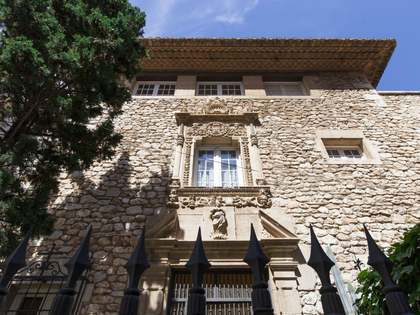 Casa / Vila de 231m&sup2; with 57m&sup2; Jardim &agrave; venda em Sitges Town