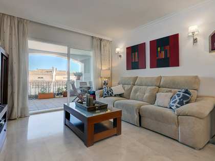 145m² apartment with 25m² terrace for sale in Benahavís