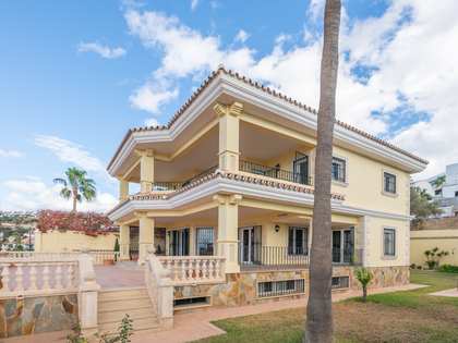 510m² house / villa for sale in Pinares de San Antón - El Candado