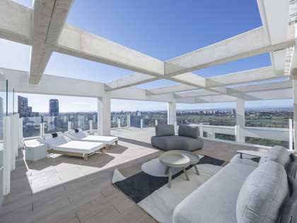 270m² penthouse with 155m² terrace for sale in Palacio de Congresos