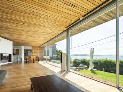 Casa / vil·la de 332m² en venda a Pontevedra, Galicia