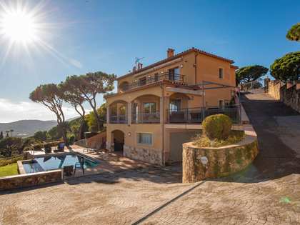 Huis / villa van 390m² te koop in Platja d'Aro, Costa Brava