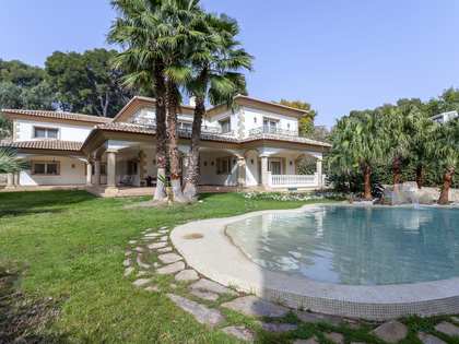 Villa van 1,150m² te koop in Godella / Rocafort, Valencia