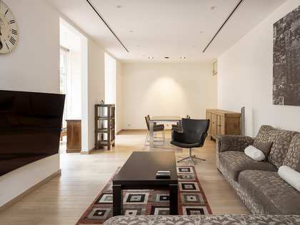 260m² apartment with 100m² terrace for rent in Eixample Left