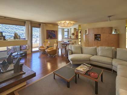 Attico di 320m² con 15m² terrazza in vendita a Andorra la Vella