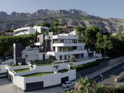900m² hus/villa med 414m² terrass till salu i Altea Town