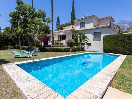 Maison / villa de 567m² a vendre à Sierra Blanca / Nagüeles avec 1,200m² de jardin