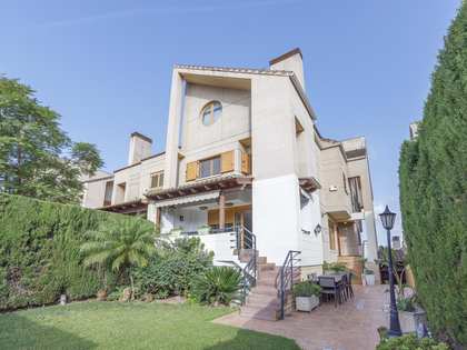 Maison / villa de 350m² a louer à Bétera avec 120m² de jardin