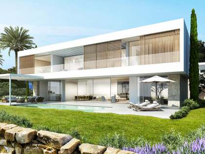 Huis / Villa van 714m&sup2; te koop met 395m&sup2; Tuin in Estepona
