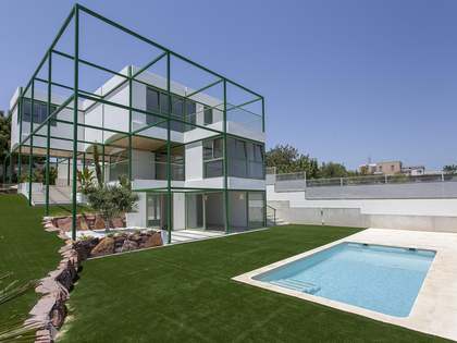 750m² house / villa for rent in Godella / Rocafort