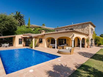 Huis / villa van 393m² te koop in Platja d'Aro, Costa Brava
