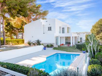 389m² house / villa with 24m² terrace for sale in Jávea