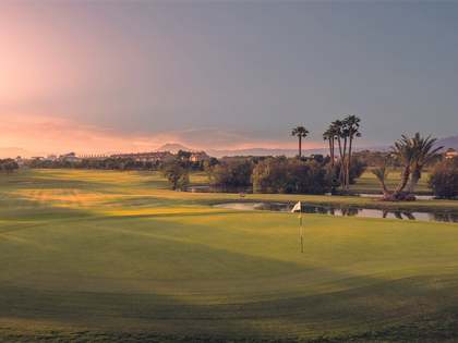Terreno di 977m² in vendita a golf, Alicante