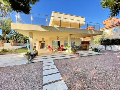 Casa / vil·la de 537m² en venda a Playa San Juan, Alicante