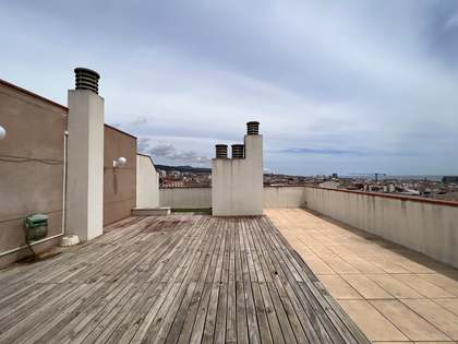 Квартира 163m², 80m² террасa на продажу в Mataro