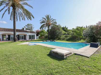 149m² house / villa for sale in New Golden Mile