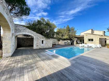 Maison / villa de 130m² a vendre à Montpellier avec 127m² terrasse