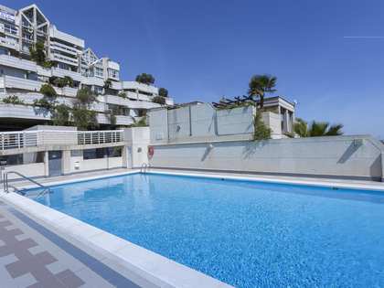 247m² apartment with 30m² terrace for sale in El Pla del Real
