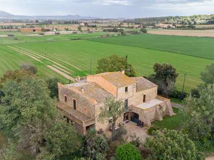 695m² landhaus zum Verkauf in Baix Emporda, Girona