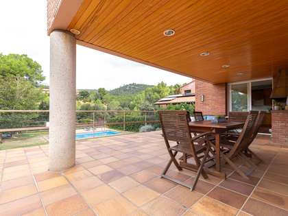 342m² house / villa with 41m² terrace for sale in Sant Cugat