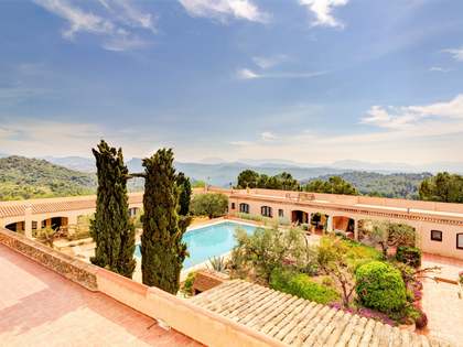 Cave à vin de 3,377m² a vendre à Priorat avec 810,000m² de jardin