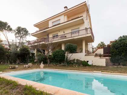 Maison / villa de 442m² a vendre à Montemar, Barcelona