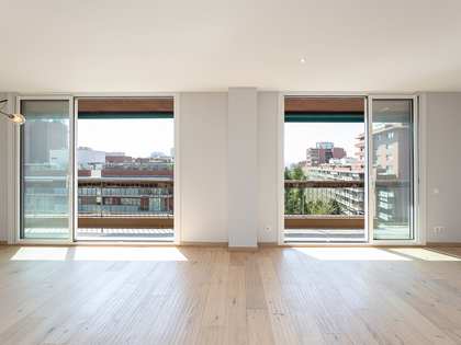 150m² apartment with 19m² terrace for sale in Tres Torres