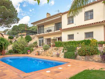 Casa / villa di 275m² in vendita a Calonge, Costa-Brava