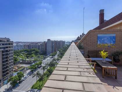 143m² takvåning med 48m² terrass till salu i Ciudad de las Ciencias
