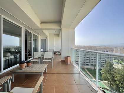 206m² takvåning med 33m² terrass till salu i Playa San Juan
