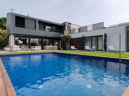 610m² hus/villa med 734m² Trädgård till salu i Sant Pol de Mar