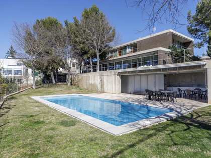 Дом / вилла 468m² на продажу в Годелья / Рокафорт, Валенсия