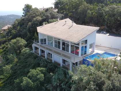 Дом / вилла 417m² на продажу в Плайя де Аро, Коста Брава