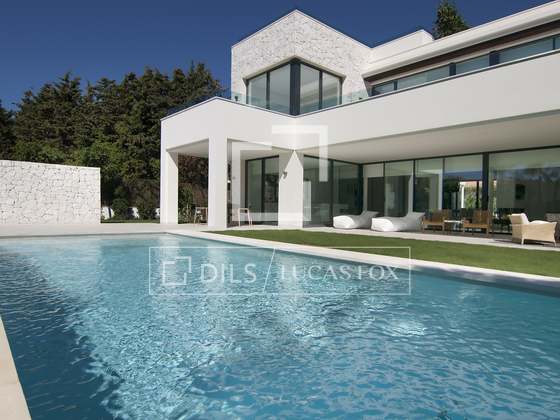 Algunes de les imatges digitals utilitzades són aproximatives : 4