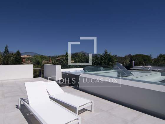 Algunes de les imatges digitals utilitzades són aproximatives : 3