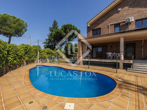 600m² house / villa for sale in Majadahonda, Madrid