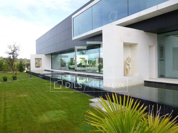 Casa / Vila de 850m² à venda em Ciudalcampo, Madrid