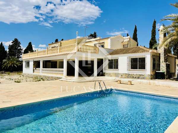 600m² hus/villa till salu i Alicante Golf, Alicante